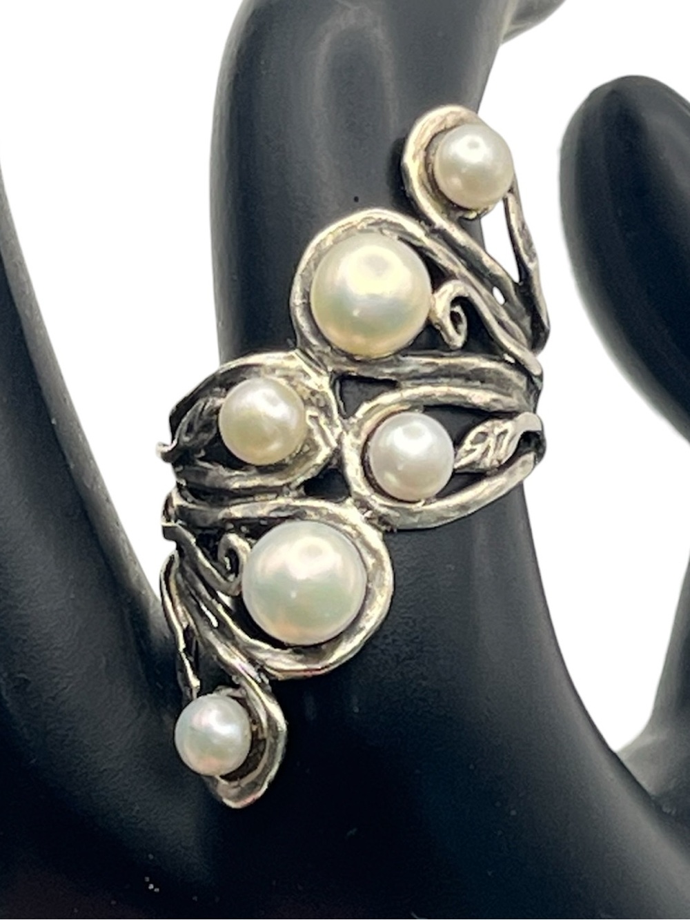 Israel sterling silver pearl elongated vine scroll design size 8 PZ vintage